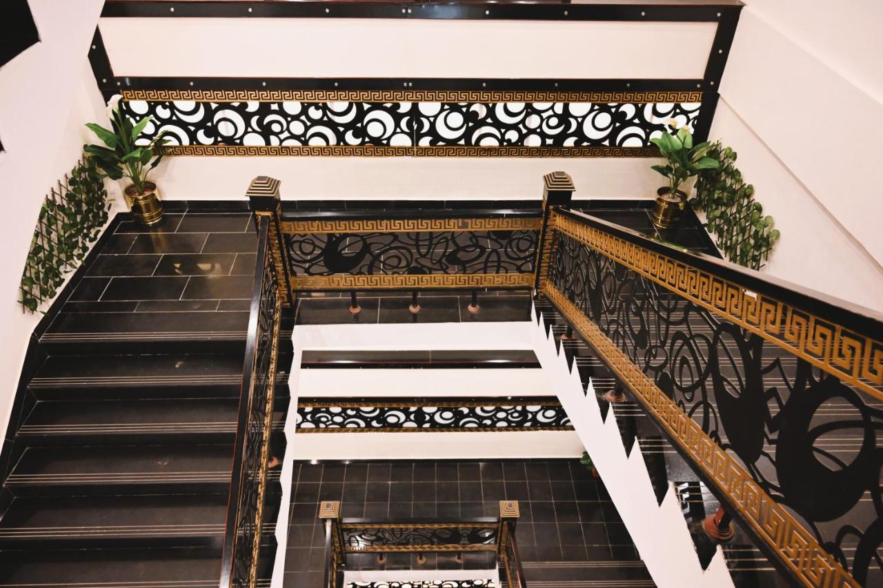 Hotel Home 纳兰恩 外观 照片