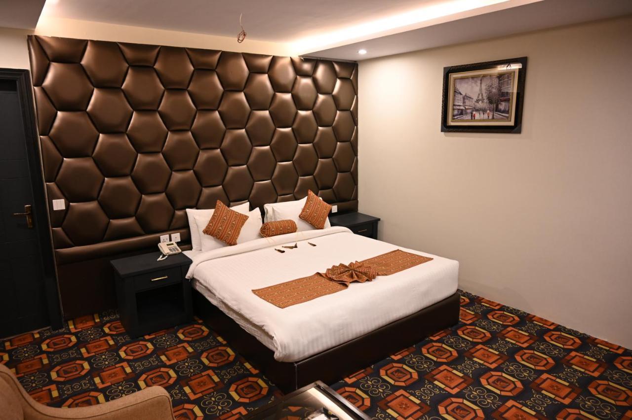 Hotel Home 纳兰恩 客房 照片