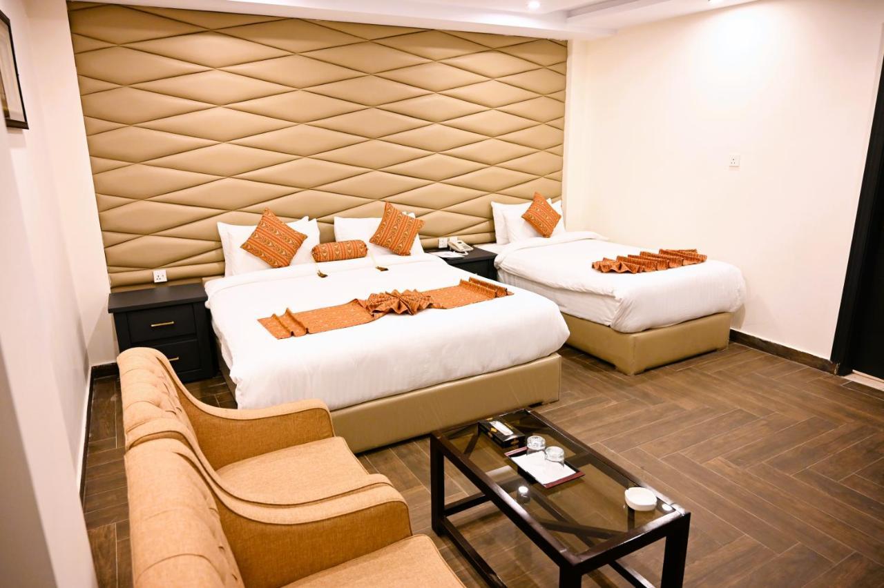 Hotel Home 纳兰恩 客房 照片