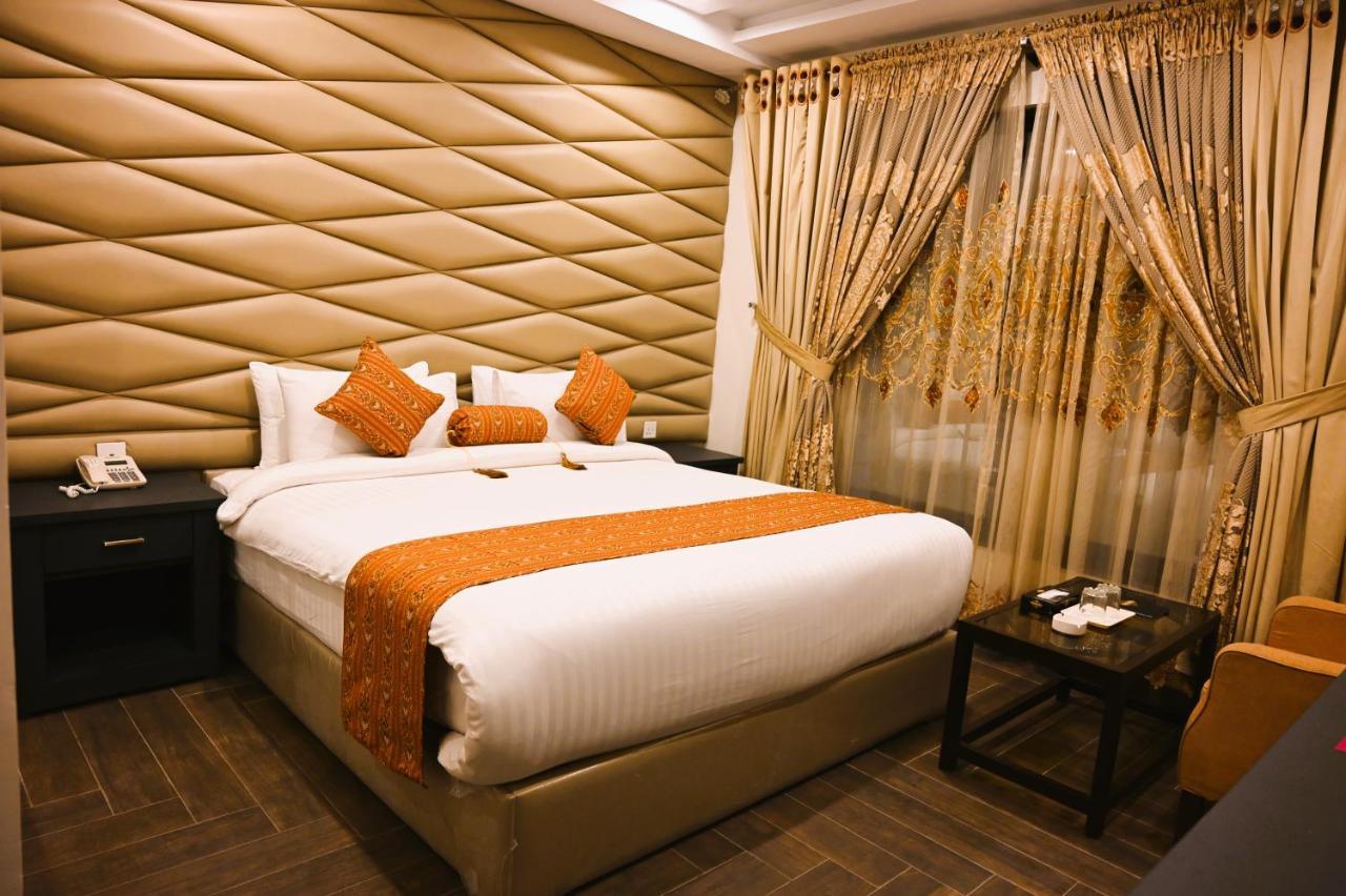 Hotel Home 纳兰恩 客房 照片